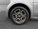 Smart fortwo coupe 90 cv boite auto passion- toit panoramique - accoudoir - jantes alu bicolor -vitres teintées occasion...