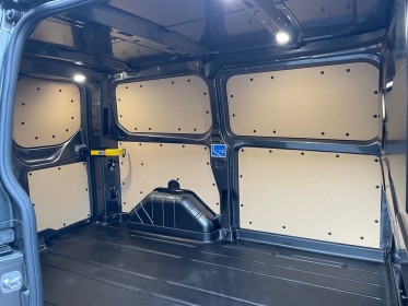 Ford transit custom fourgon prix ht 290 l1h1 2.0 170 sport - 8000km - attelage - sièges chauffants - caméra - carplay...