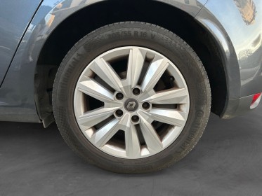 Renault megane iv berline blue dci 115 business, radar av/ar, full entretien renault, apple carplay, garantie 12 mois...