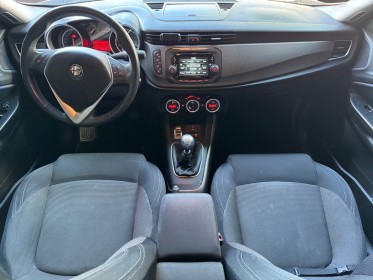 Alfa romeo giulietta 1.4 tjet 120ch ss distinctive occasion montpellier (34) simplicicar simplicibike france