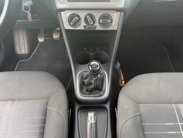 Volkswagen polo 1.0 60 série spéciale lounge ecran multifonction rÉgulateur adaptatif jantes alu  garantie 12 mois...