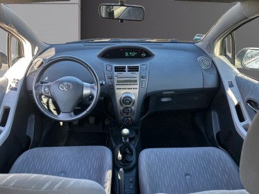 Toyota yaris in stop  start 100ch vvt-i , régulateur de vitesse... occasion simplicicar rennes simplicicar simplicibike france