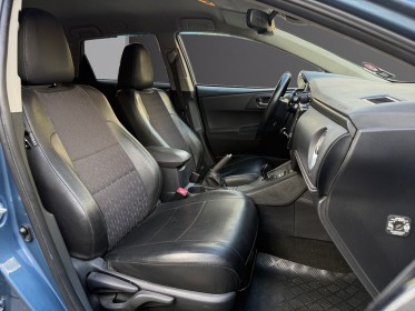 Toyota auris touring sports hybride 136h design/entretien a jour/garantie 12 mois occasion paris 17ème (75)(porte maillot)...