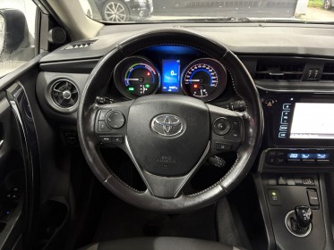 Toyota auris hybride 136h dynamic - garantie 12 mois occasion simplicicar brest simplicicar simplicibike france