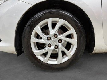 Toyota auris hybride 136h dynamic - garantie 12 mois occasion simplicicar brest simplicicar simplicibike france