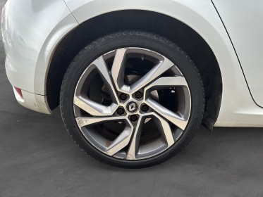 Renault megane iv berline dci 130 energy gt-line garantie 12 mois occasion simplicicar amiens  simplicicar simplicibike france
