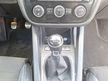 Volkswagen scirocco 2.0 tdi 150 r-line garantie 12 mois minimum occasion simplicicar amiens  simplicicar simplicibike france