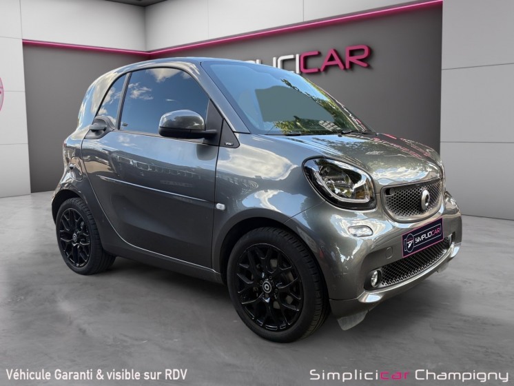 Smart fortwo coupe 90 ch bva prime - pack sport - cuir - caméra et radars de recul - pack d'eclairage d'ambiance - 22240 kms...