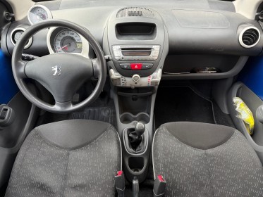 Peugeot 107 1.0e 12v 68ch blue lion urban move occasion cannes (06) simplicicar simplicibike france