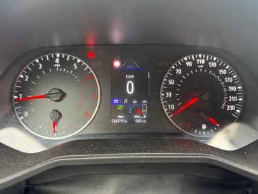 Renault clio v zen tce 100 jantes rs line / carplay / embrayage  boite de vitesse neuf / ethanol occasion simplicicar orgeval...