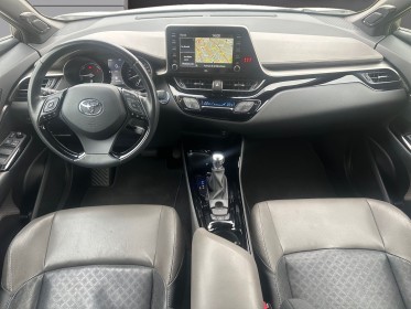 Toyota c-hr hybride my20 2.0l distinctive, entretient toyota, garantie 12 mois, carplay, détecteur angle mort occasion...