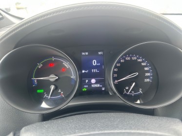 Toyota c-hr hybride my20 2.0l distinctive, entretient toyota, garantie 12 mois, carplay, détecteur angle mort occasion...