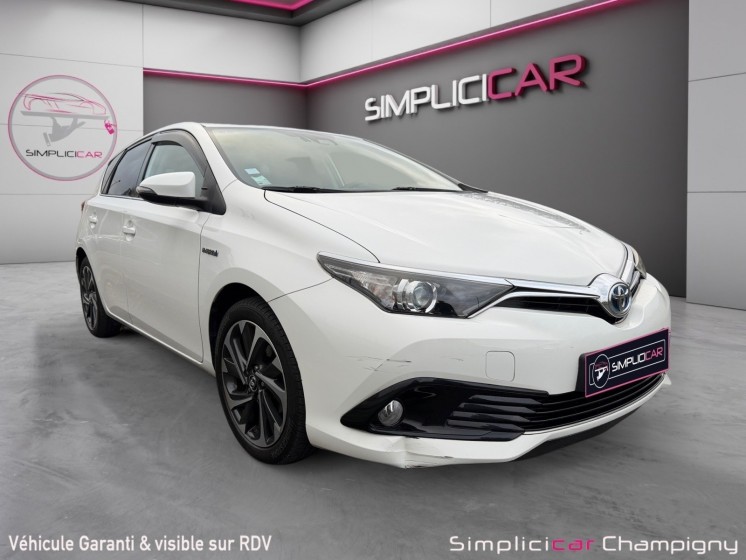 Toyota auris rc18 hybride 136h design occasion champigny-sur-marne (94) simplicicar simplicibike france