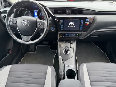Toyota auris rc18 hybride 136h design occasion champigny-sur-marne (94) simplicicar simplicibike france