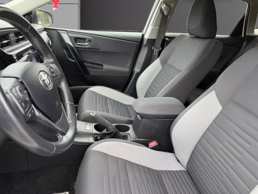 Toyota auris rc18 hybride 136h design occasion champigny-sur-marne (94) simplicicar simplicibike france