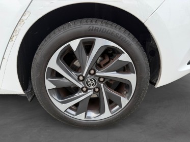 Toyota auris rc18 hybride 136h design occasion champigny-sur-marne (94) simplicicar simplicibike france