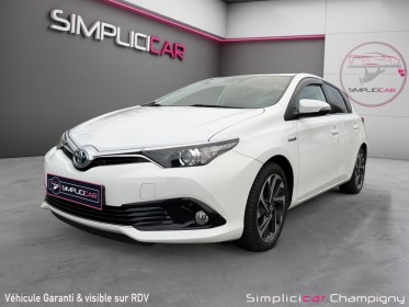 Toyota auris rc18 hybride 136h design occasion champigny-sur-marne (94) simplicicar simplicibike france