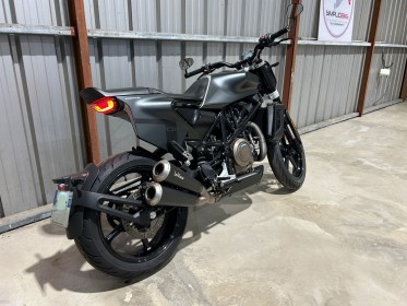 Husqvarna svartpilen 701 occasion réunion ville st pierre simplicicar simplicibike france