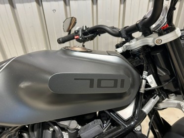 Husqvarna svartpilen 701 occasion réunion ville st pierre simplicicar simplicibike france