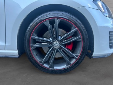 Volkswagen golf 2.0 tsi 220 bluemotion technology dsg6 gti - garantie 12 mois occasion parc voitures beauvais simplicicar...