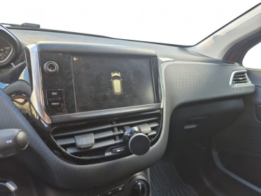 Peugeot 208 1.2 puretech 82ch bvm5 style occasion paris 17ème (75)(porte maillot) simplicicar simplicibike france