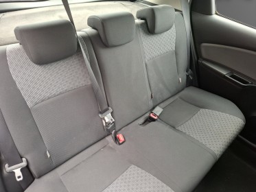 Toyota yaris 69 vvt-i active occasion simplicicar velay simplicicar simplicibike france