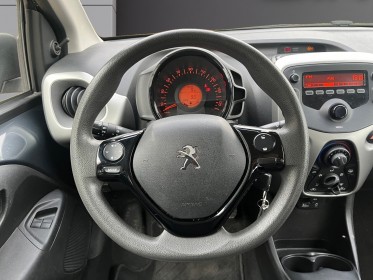 Peugeot 108 1.0 vti 68ch/moteur a chaine/garantie 12 mois occasion simplicicar salon de provence simplicicar simplicibike...