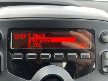 Peugeot 108 1.0 vti 68ch/moteur a chaine/garantie 12 mois occasion simplicicar salon de provence simplicicar simplicibike...