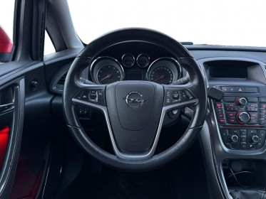 Opel astra 1.4 turbo 120 ch cosmo - garantie 12 mois - led ambiance intérieure occasion simplicicar brie-comte-robert...