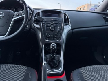Opel astra 1.4 turbo 120 ch cosmo - garantie 12 mois - led ambiance intérieure occasion simplicicar brie-comte-robert...