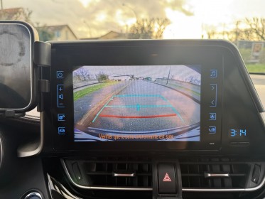 Toyota c-hr hybride 122h distinctive - gps - semi cuir - led occasion champigny-sur-marne (94) simplicicar simplicibike france