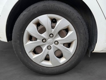 Hyundai i20 1.0 t-gdi 100 initia climatisation bluetooth garantie 12 mois occasion simplicicar toulouse sud simplicicar...