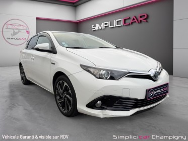 Toyota auris rc18 hybride 136h design occasion champigny-sur-marne (94) simplicicar simplicibike france