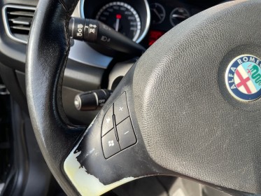 Alfa romeo giulietta 2.0 jtdm 170 ch ss distinctive occasion simplicicar meaux simplicicar simplicibike france