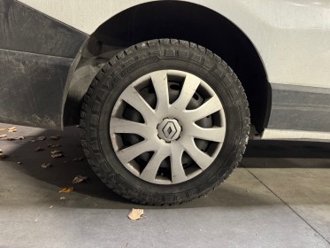 Renault trafic fourgon 1300kg 120ch dci grand confort garantie 12 mois occasion montpellier (34) simplicicar simplicibike...