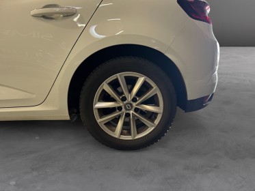 Renault megane iv berline tce 130ch energy zen garantie 12 mois occasion montpellier (34) simplicicar simplicibike france