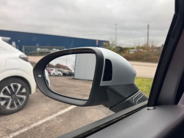 Volkswagen golf viii 1.5 e-tsi 150 dsg 7 r line caméra acc angles mort garantie 12 mois occasion barberey simplicicar...