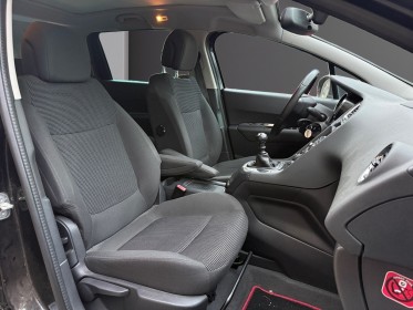 Peugeot 5008 1.6 bluehdi 120ch ss bvm6 active occasion paris 17ème (75)(porte maillot) simplicicar simplicibike france