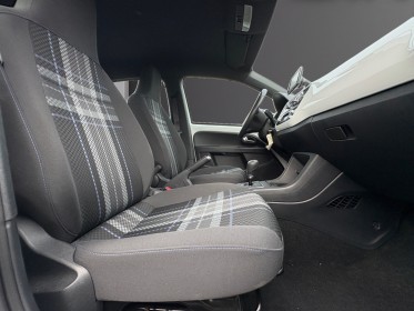 Volkswagen up up 1.0 60cv up club automatique- bip de recul-climatisation-ecran garmin- occasion champigny-sur-marne (94)...