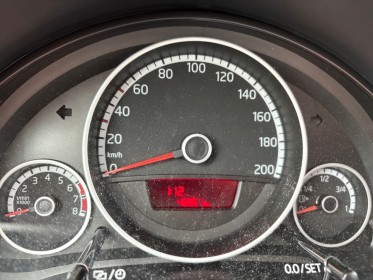 Volkswagen up up 1.0 60cv up club automatique- bip de recul-climatisation-ecran garmin- occasion champigny-sur-marne (94)...