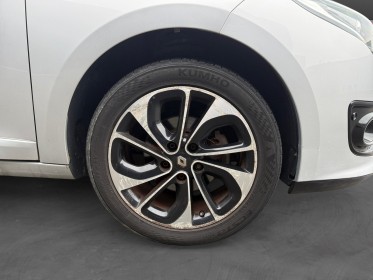 Renault megane iii estate estate iii tce 130 energy eco2 bose edc caméra de recul et radars de stationnement avants et......