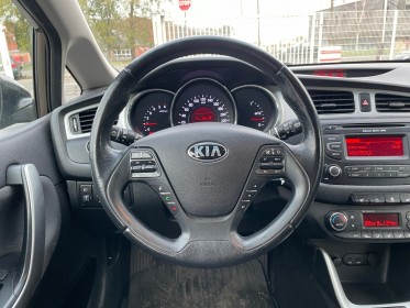 Kia cee'd sw 1.6 crdi 128 ch active - garantie 12 mois occasion simplicicar arras  simplicicar simplicibike france