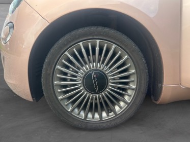 Fiat 500 nouvelle my22 serie 1 step 1 e 118 ch icône plus magik eyes toit panoramique garantie 12 mois occasion simplicicar...