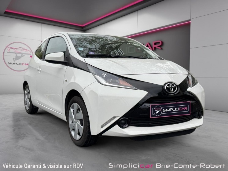 Toyota aygo 1.0 vvt-i x-play garantie 12 mois occasion simplicicar brie-comte-robert simplicicar simplicibike france