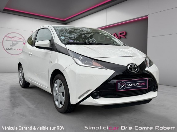 Toyota aygo 1.0 vvt-i x-play garantie 12 mois occasion simplicicar brie-comte-robert simplicicar simplicibike france