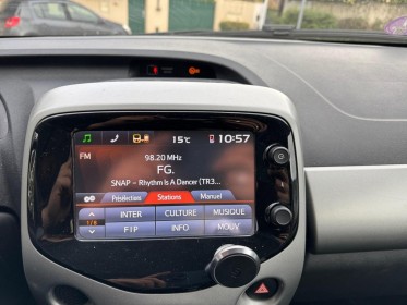 Toyota aygo 1.0 vvt-i x-play garantie 12 mois occasion simplicicar brie-comte-robert simplicicar simplicibike france