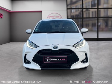 Toyota yaris hybride my22 116h design entretien toyota 1ère main caméra de recul carplay line assist garantie 12 mois...