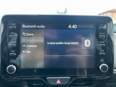 Toyota yaris hybride my22 116h design entretien toyota 1ère main caméra de recul carplay line assist garantie 12 mois...