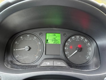 Skoda fabia 1.2 12v 60ch active 2 - garantie pro 12 mois occasion simplicicar brest simplicicar simplicibike france