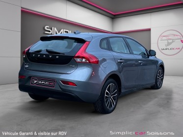Volvo v40 business d2 120 ch business - suivi/caméra de recul/radar ar - garantie 12 mois occasion simplicicar soissons...